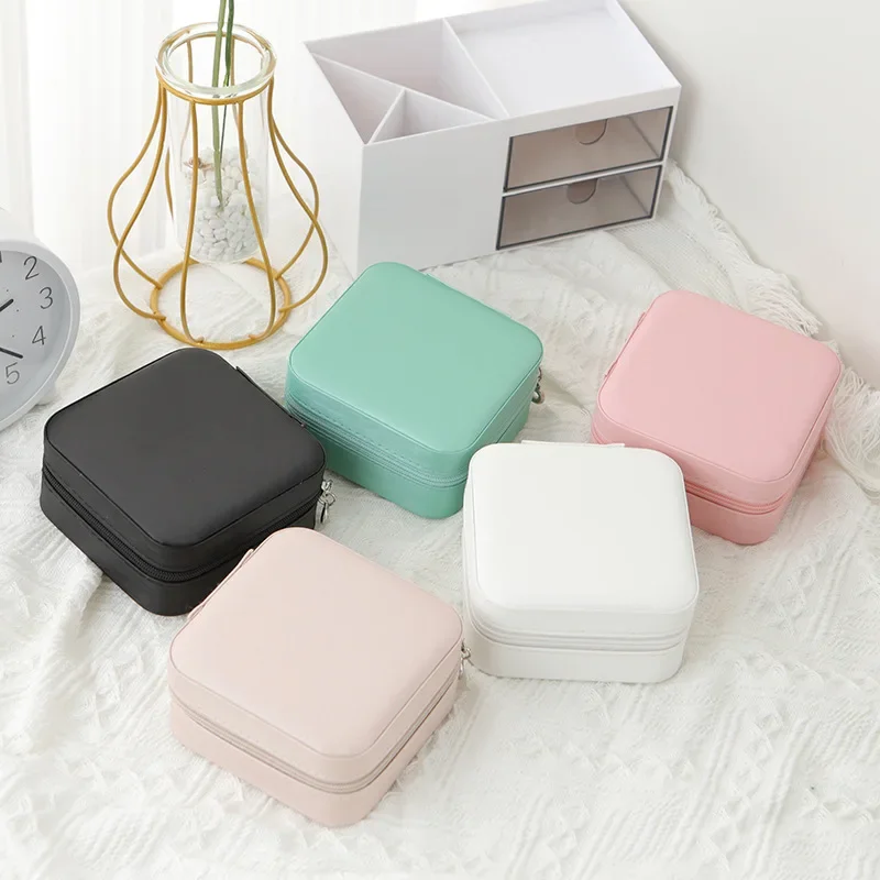 Jewelry Box Portable Leather Jewelry Organizer Box Display Travel Jewelry Case Boxes Button Leather Storage Zipper Jewelers