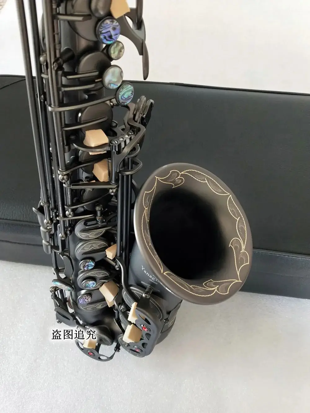 

Black Gold Sax A-991 High quality Brand NEW Alto Saxophone E-Flat Mouthpiece With Case Professional Shipping