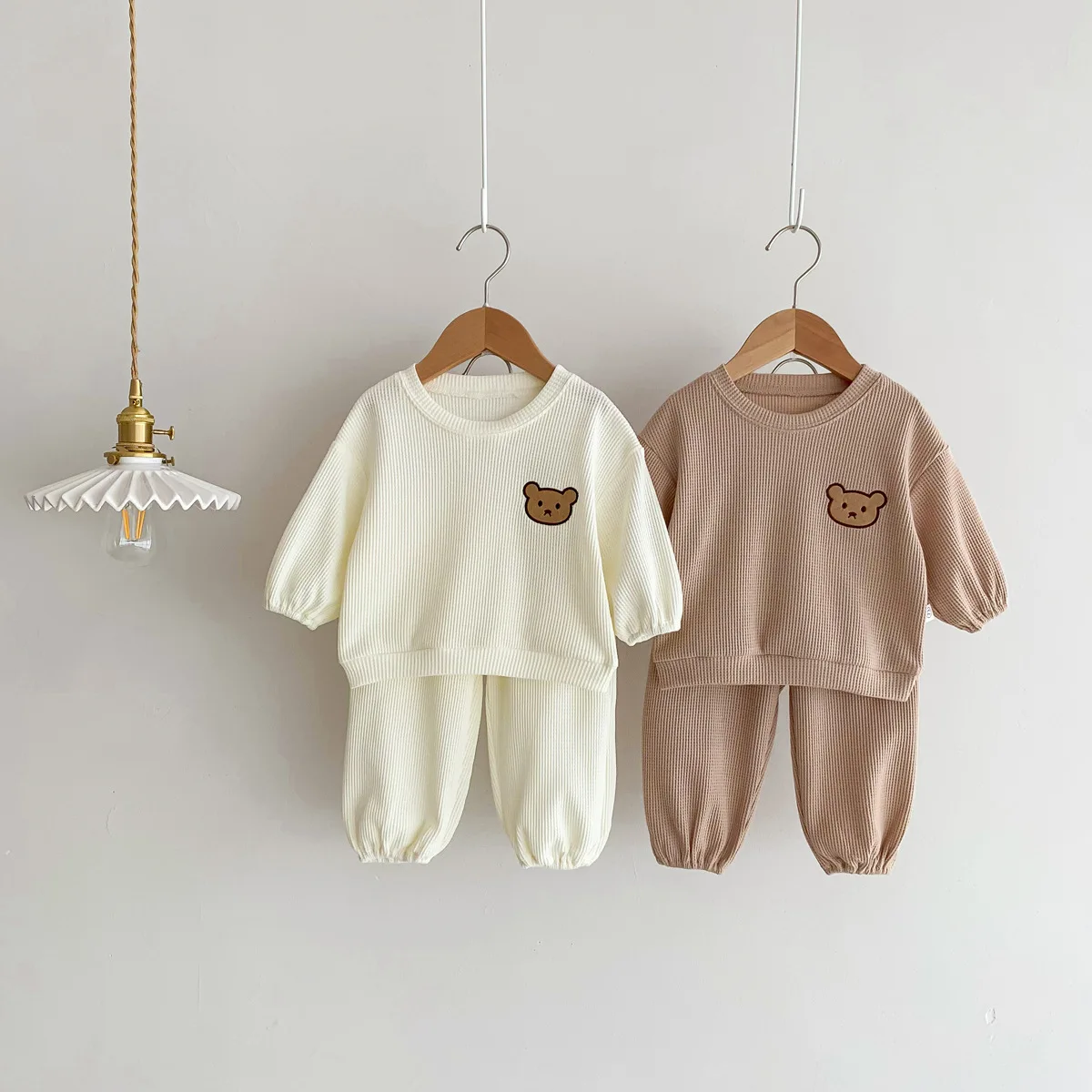 

Autumn New Baby Boys Girls Waffle Suit 2023 Korean Baby Bear Embroidery Long Sleeve Tops+Pants 2Pcs Toddler Casual Clothes Set