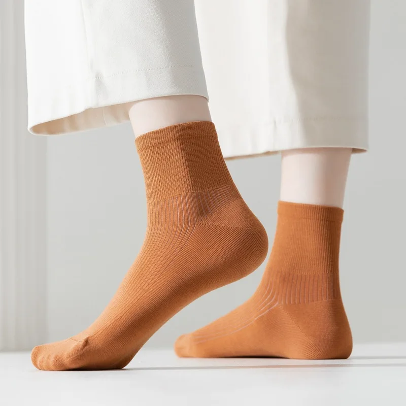 

Solid Color Short Socks Women Thin Breathable Cotton Crew Socks Casual Fashion Soft Cotton High School Girls Black White Socks