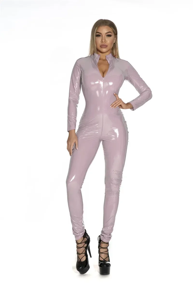 Tuta sexy in ecopelle con zip frontale per donna_voghion.com