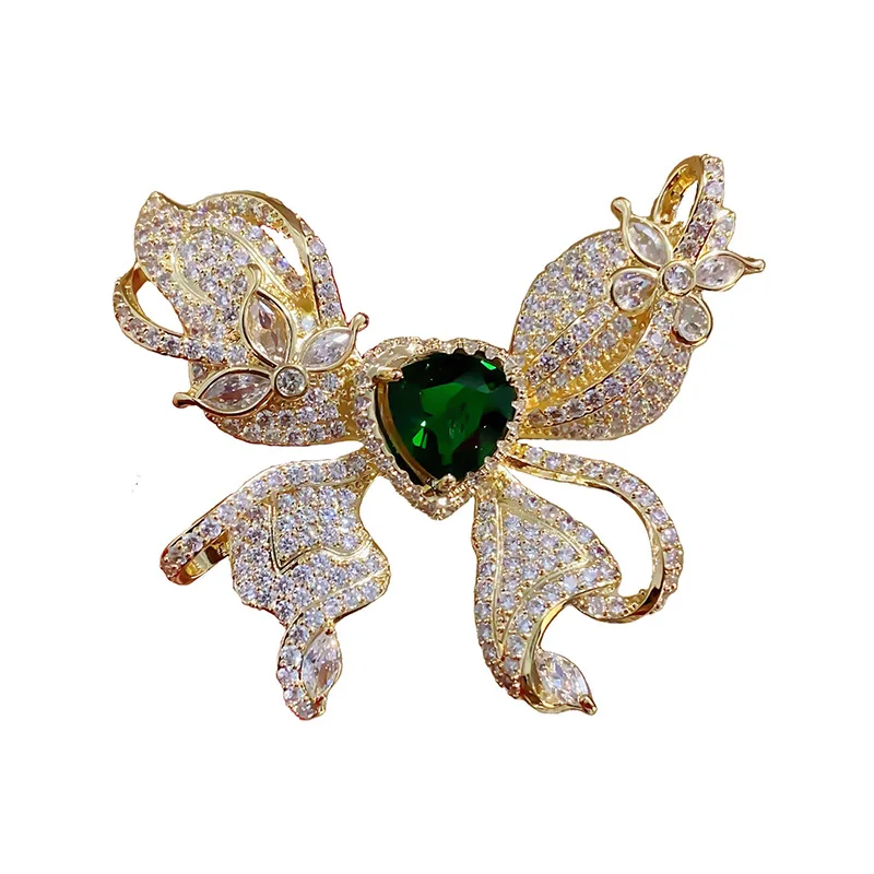 Micro Pave Cubic Zirconia Statemenet Heart Butterfly Bouttoniere Accessories Luxury Brand Brooches Pins Gold Plated
