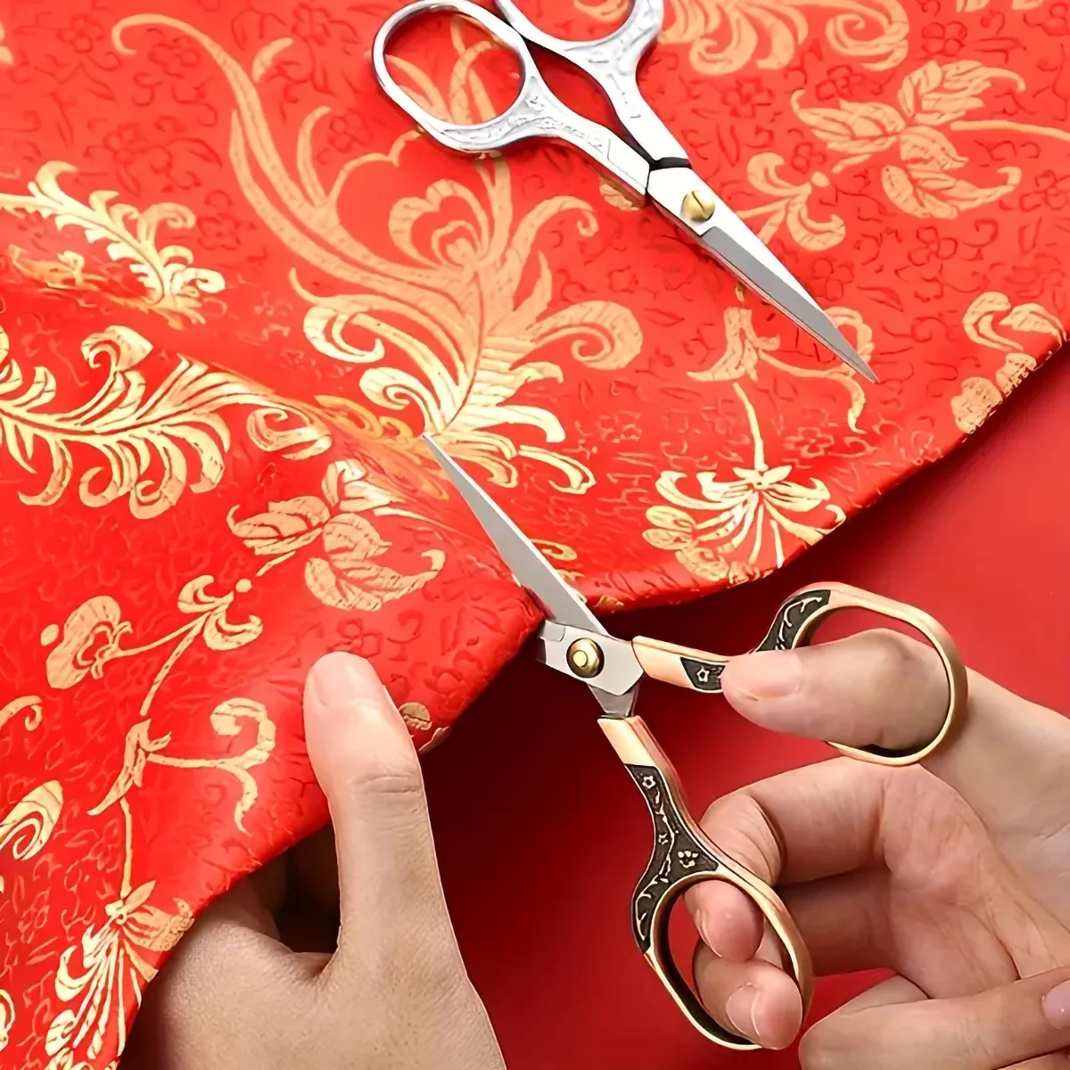 1pc Flower Vintage Stainless Steel Household Scissors Square Handle Embroidered Scissors Student Office Small Scissors craft scissors
