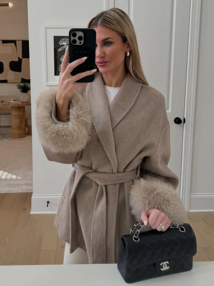 Elegant Wool Blend Lace-Up Overcoat with Lapel V-Neck and Full Sleeves — photo 4