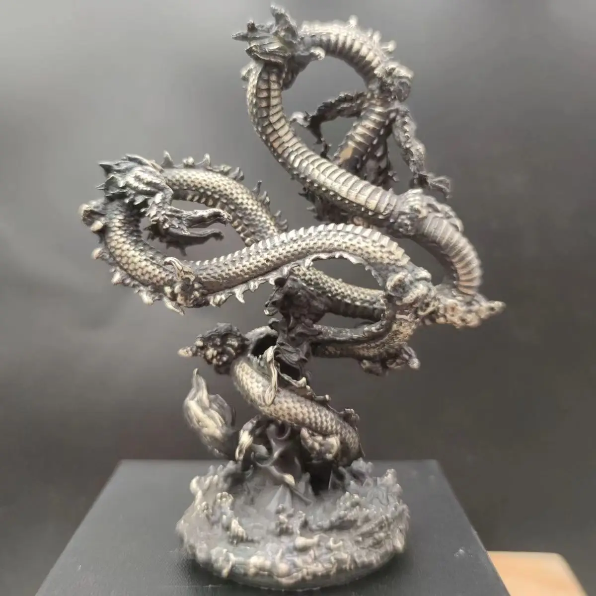 ドラゴンブロンズ製ドラゴン彫刻