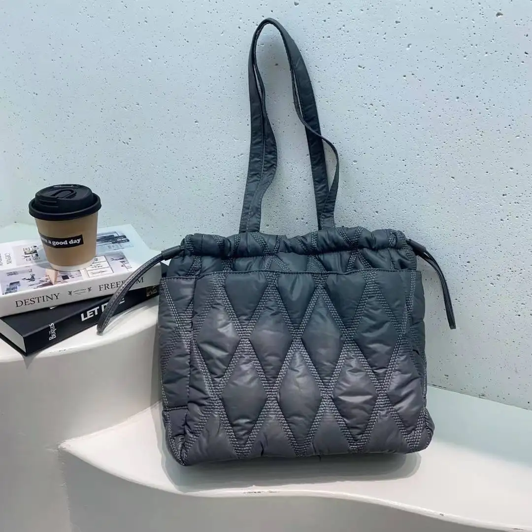 

Fashion Lingge Drawstring Bag Nylon Quilted Handbag Space Cotton Padded Tote Bag Winter Soft Light Shoulder Bag Shopper Purses