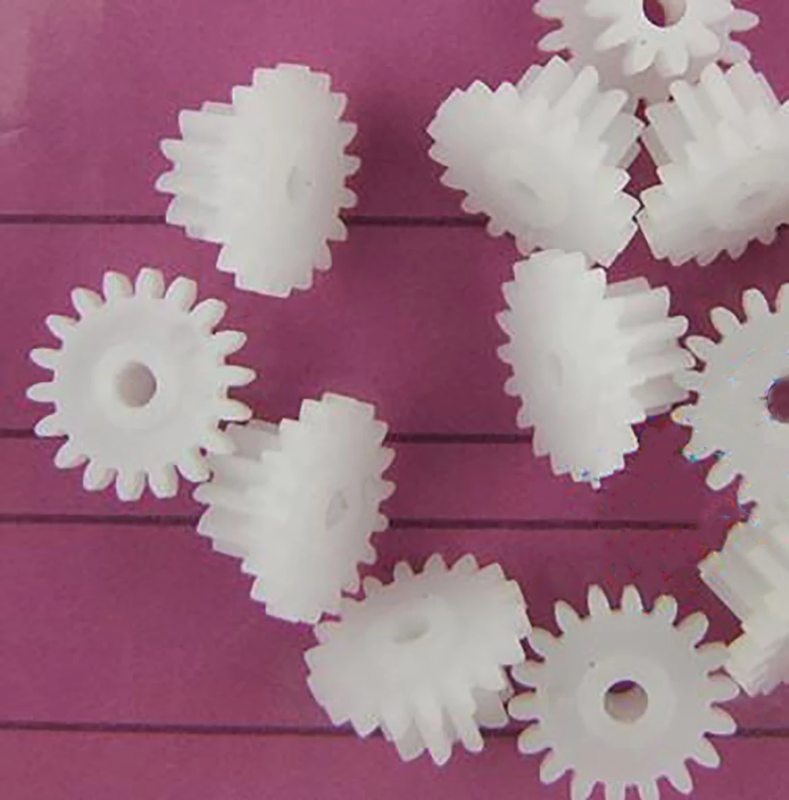 Description Picture 5 of item5-100pcs Modulus 0.5 Plastic Shaft Double Layer Gears 0.5M Reduction Bilayer Wheels Toys DIY Part Accessories