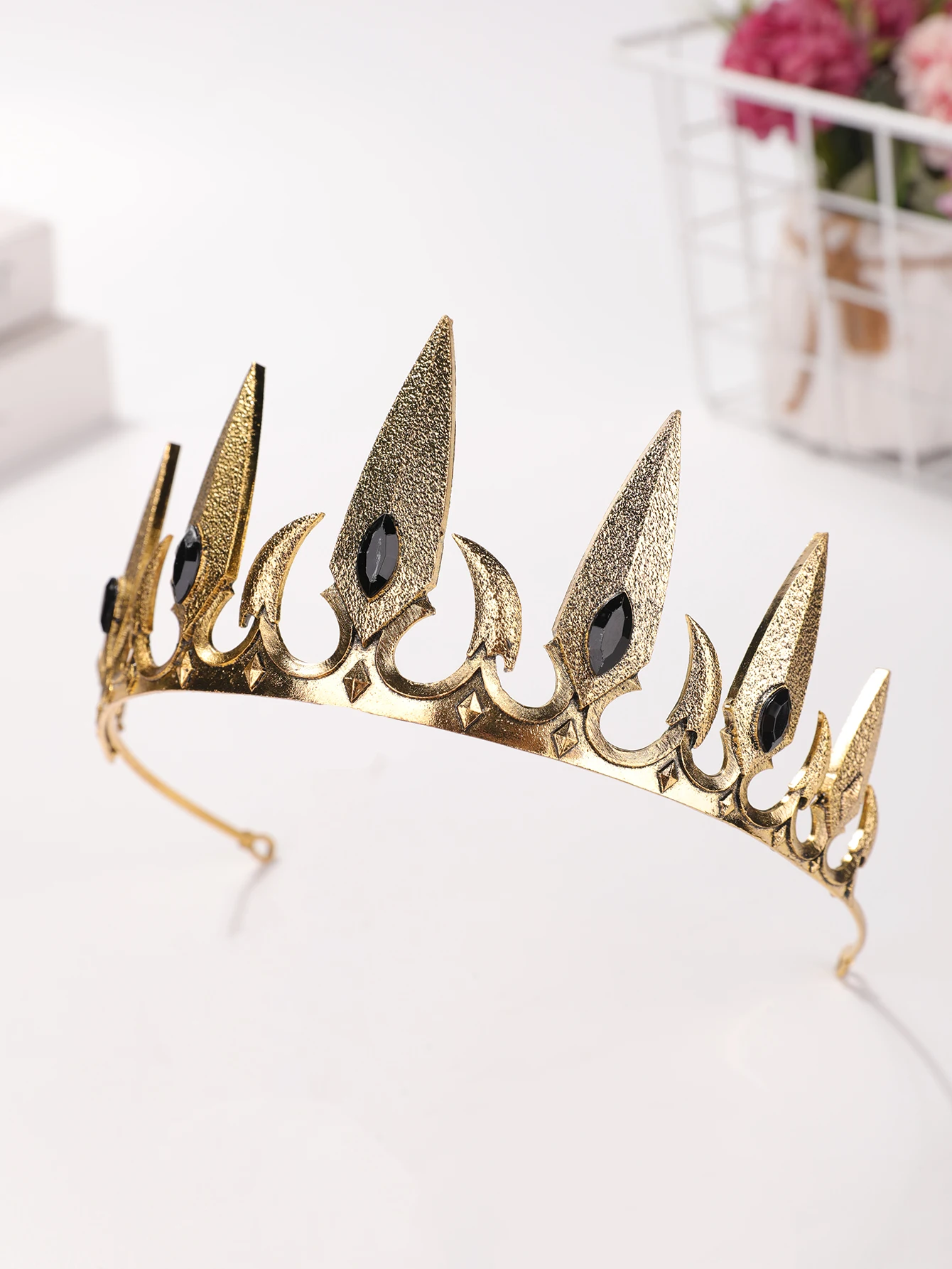Queen's Court Retro-Krone, stilvolle Kopfbedeckung aus Metall für Männer und Frauen, ähnlich der Krone der Schneewittchen- und diebäumigen Stiefmutter – Detail 18