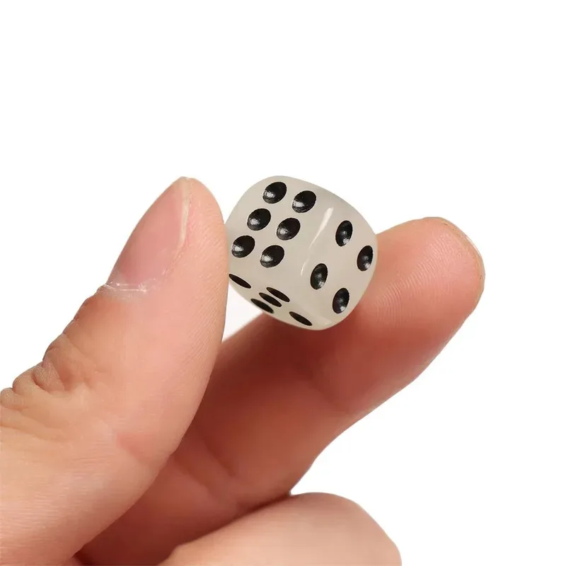 5/10/15/20pcs 14mm Luminous Dice Rounded Corners Black Spots Dice Nightclub Bars KTV Boutique Entertainment Glowing Dice Set