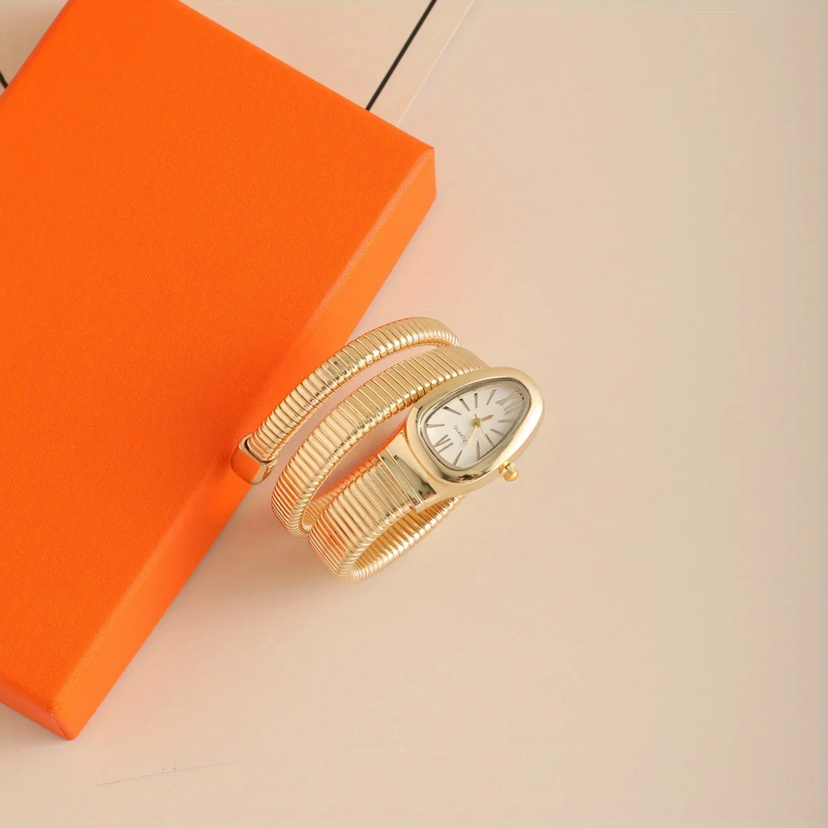 Womens Watch Quartz Shaped Daily Wear