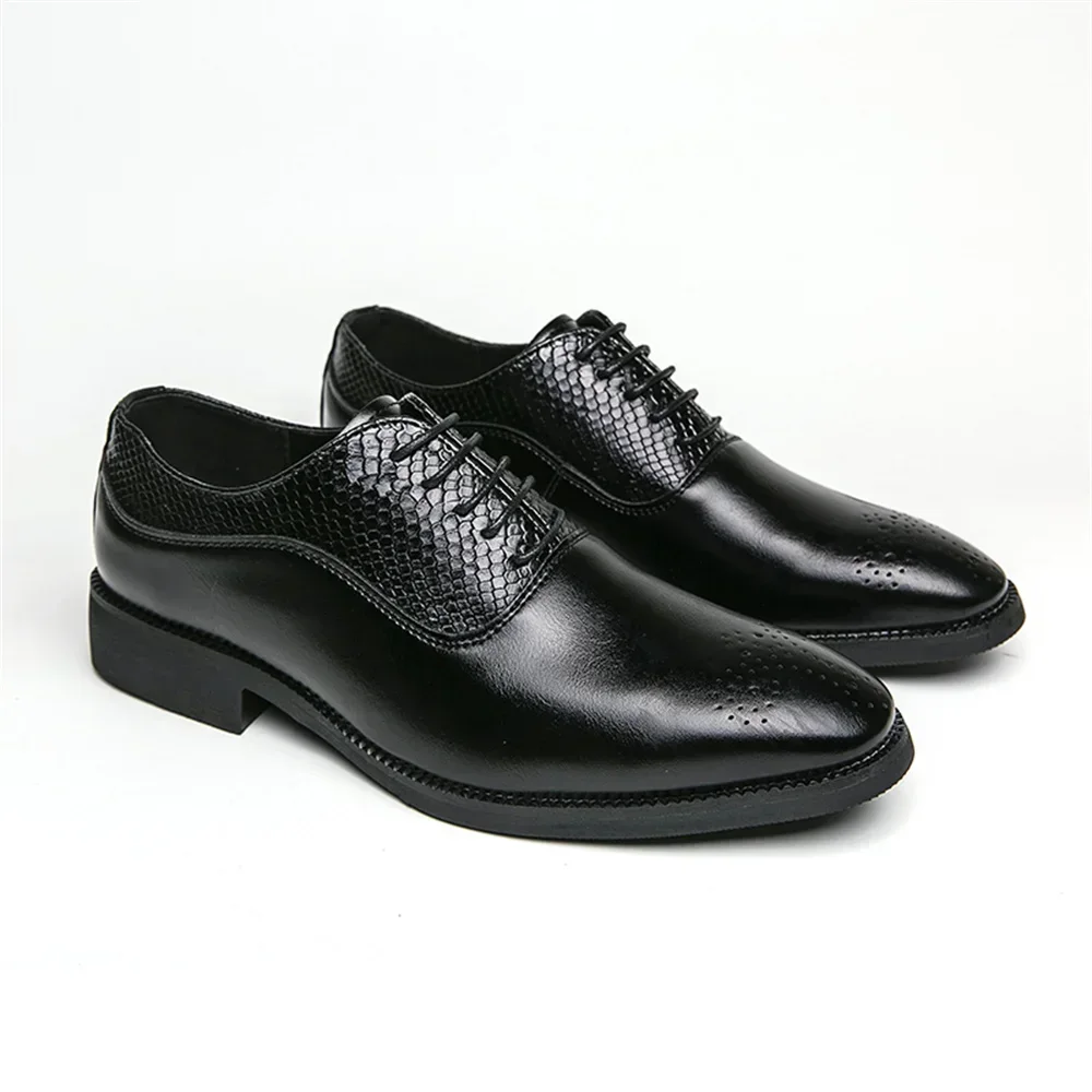 Leather Men Luxury Business Oxford Breathable Patent Leather Formal Shoes Plus Size Man Office Wedding Flats Male Black Sneaker