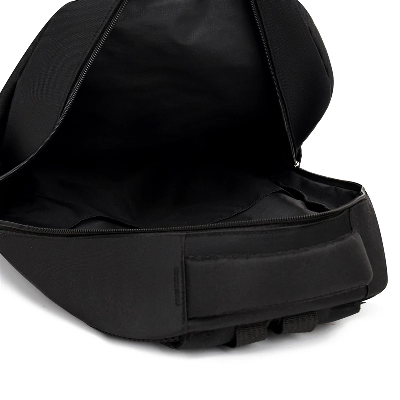 Travel backpack, equipped with adjustable shoulder straps, laptop compartment, front pockets, and durable fabric