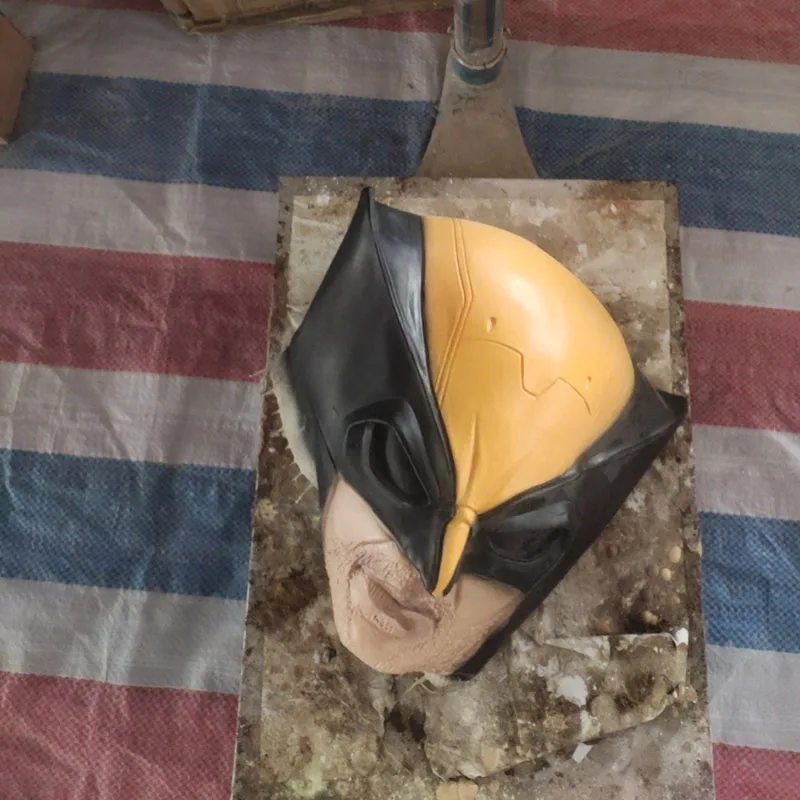 【ウルヴァリン】新品 ヘルメット マスク コスプレ 変身マスク 被り物 ウルヴァリン】新品 ヘルメット マスク コスプレ 変身マスク