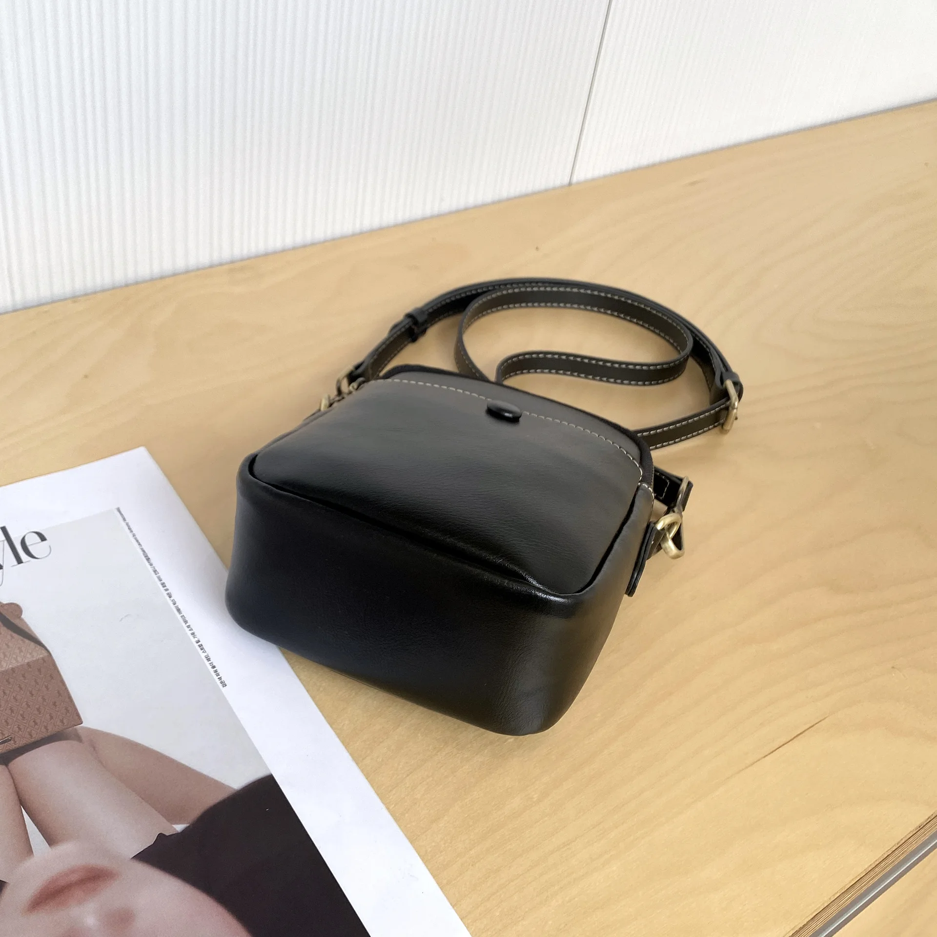 Cow Leather Women's Crossbody Bag Versatile Minimalist Shoulder Bag with Phone Slot Coin Pocket, Lightweight Everyday Essential