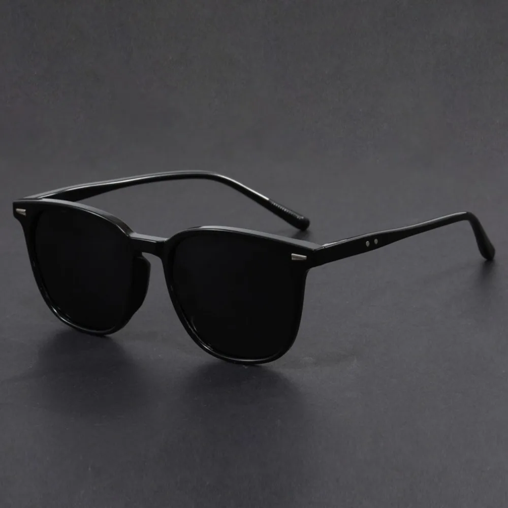 Ultraleichte Runde Sonnenbrille für Damen und Herren, UV-Polarisiert, Modische Brille zum Fahren und Angeln