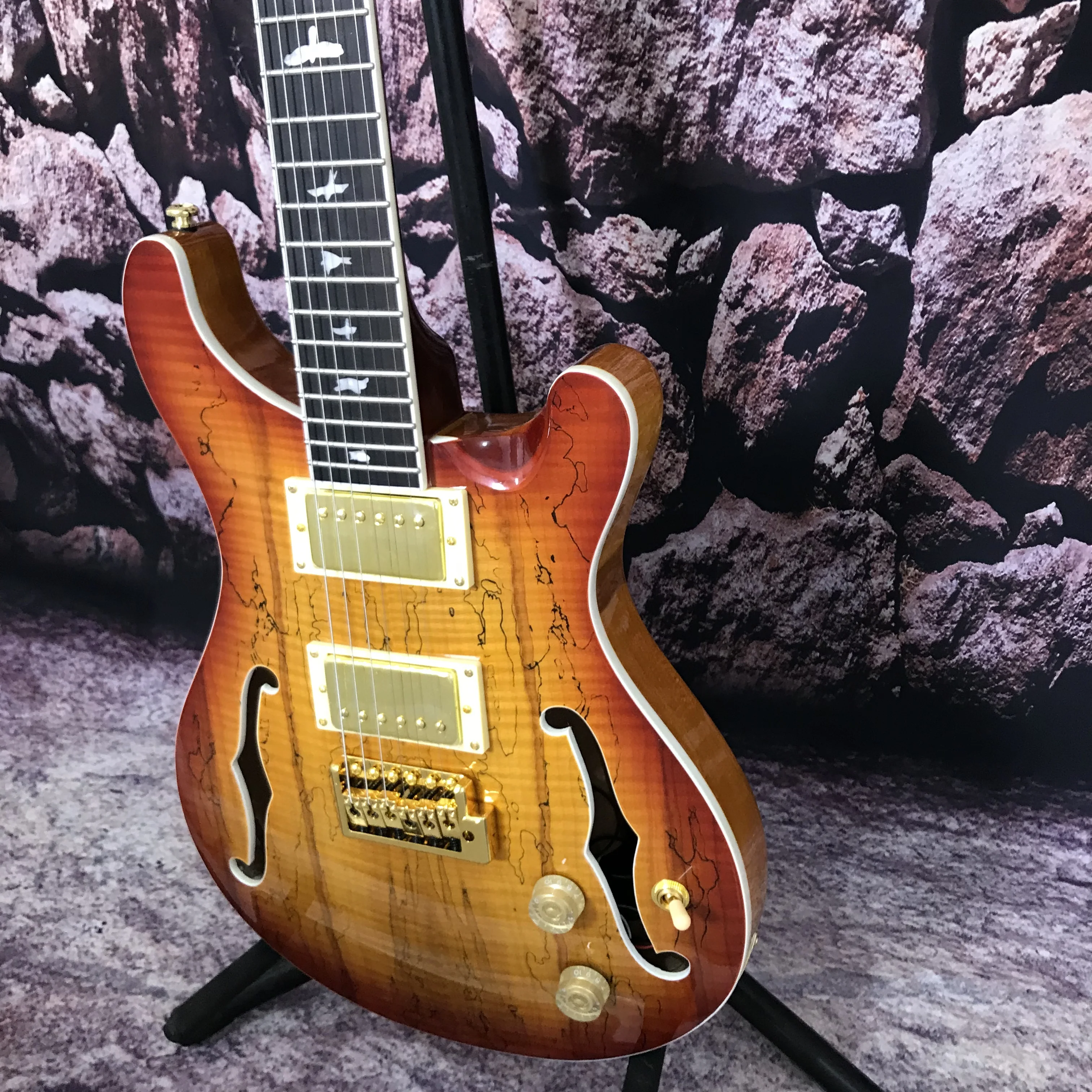 Factory customization electric guitar hollow body maple top in stock Mahogany neck Rosewood fingerboard hot sale