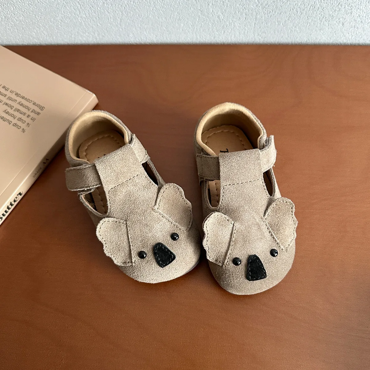 Spring Edition Children's Genuine Leather Shoes Cartoon Baby Soft soled Sneakers for Boys and Girls 1-3 Years Old Baby Shoe