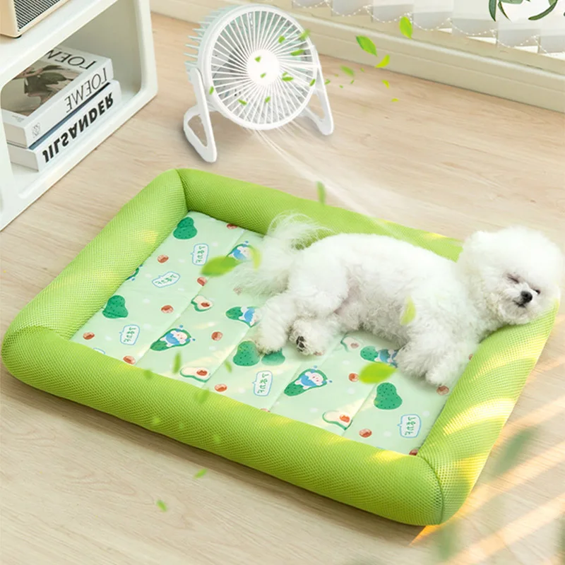 Nuovo S-Xl Summer Cooling Pet Dog Mat Ice Pad Dog Sleeping Square Mats For Dogs Cats Pet Kennel Top Quality Cool Cold Silk Dog Bed