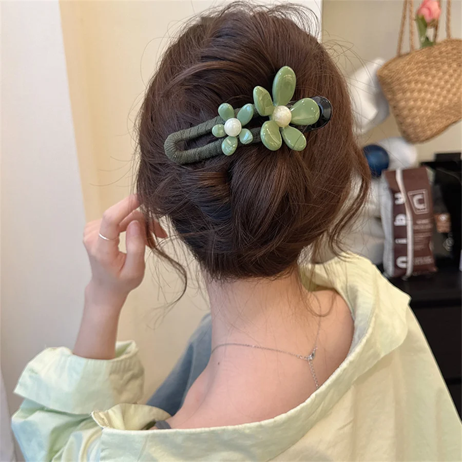 New retro flowers Korean style one-line clip women's new high-end style duck-billed hair clip back head hair shark
