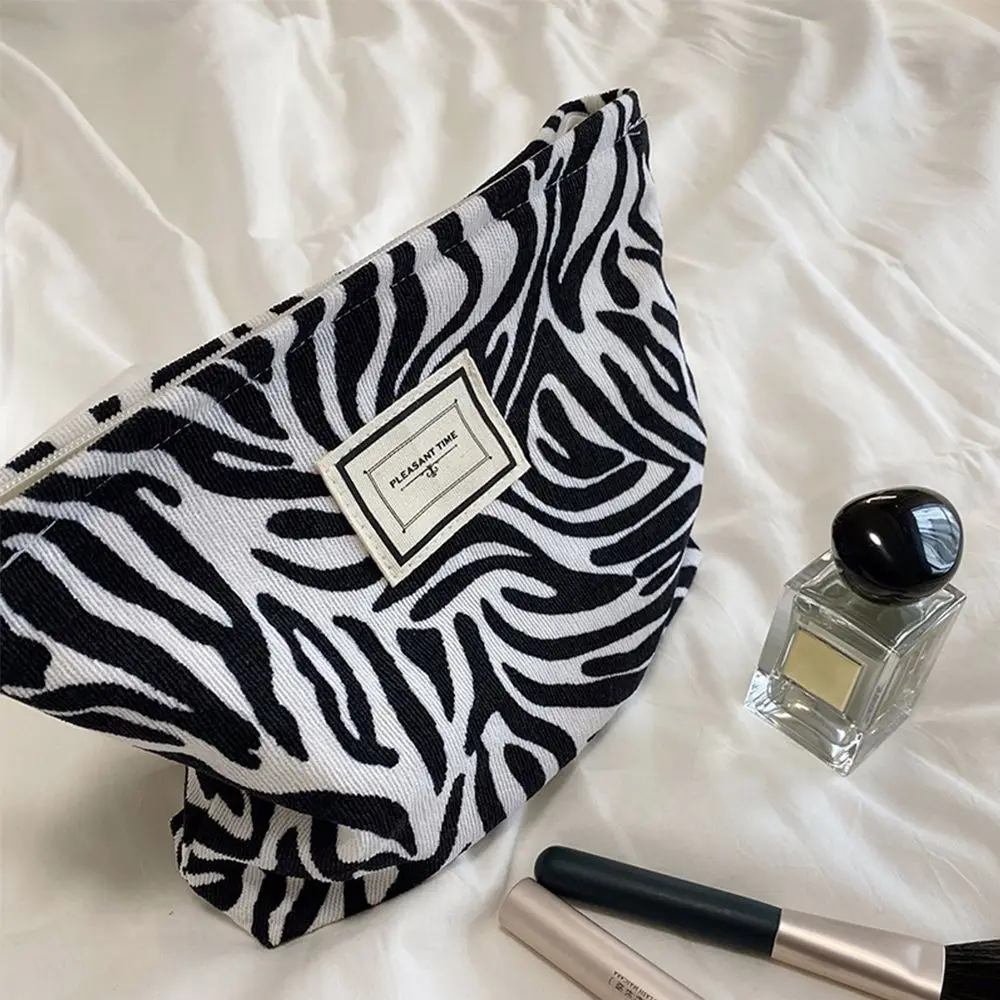 Corduroy Retro Leopard Print Cosmetic Bag Wash Bag Women Travel Cosmetic Pouch Beauty Storage Cases Make Up Organizer Clutch Bag 3