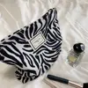 Corduroy Retro Leopard Print Cosmetic Bag Wash Bag Women Travel Cosmetic Pouch Beauty Storage Cases Make Up Organizer Clutch Bag 3