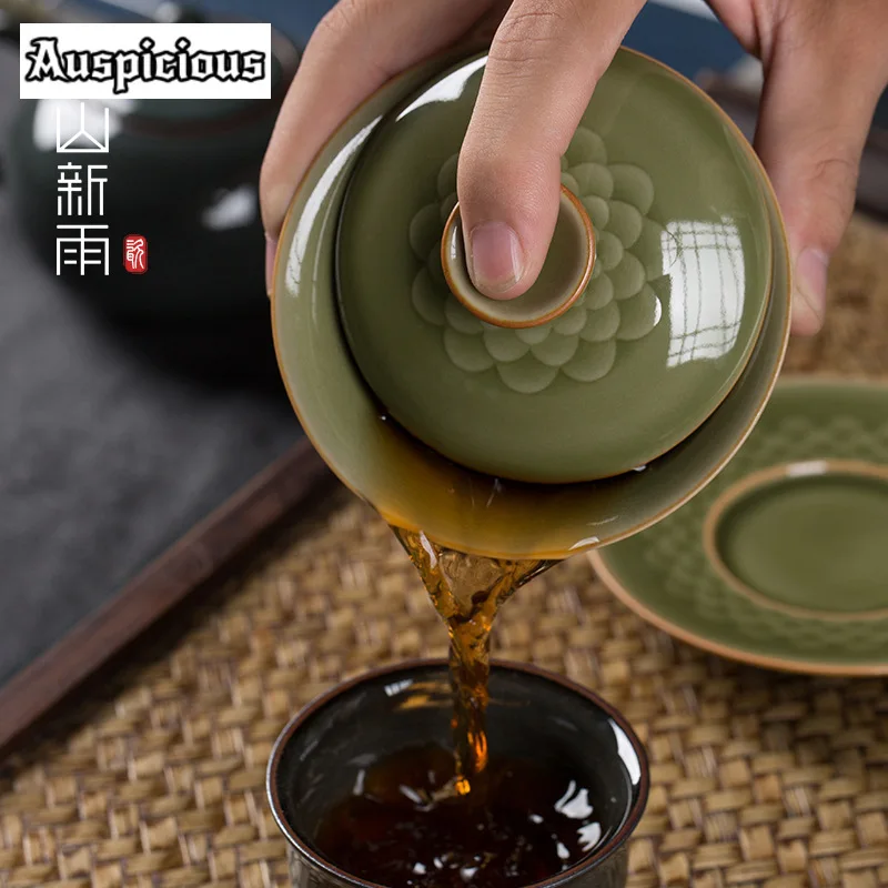 100ml Handmad Longquan Celadon Hand Grasping Gaiwan Fish Scale Three Talent Tea Tureen Tea Maker Cover Bowl Ceremony Gift