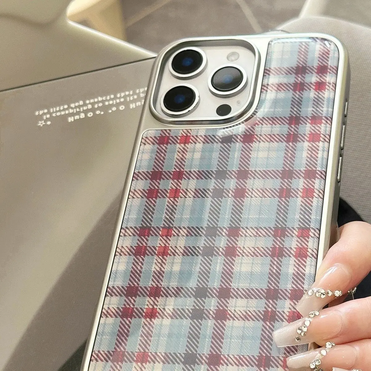 Korean Sweet Red & Blue Grid Pattern Electroplated Resin Phone Case
