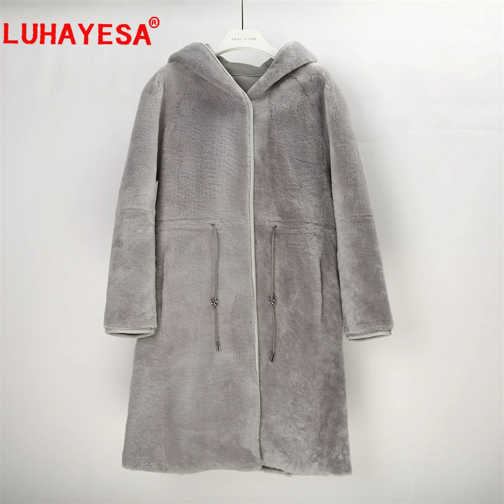 

2023 LUHAYESA New Women Long Slim Merino Sheepskin Fur Coat Hooded Full Pelt Natural Fur Outerwear