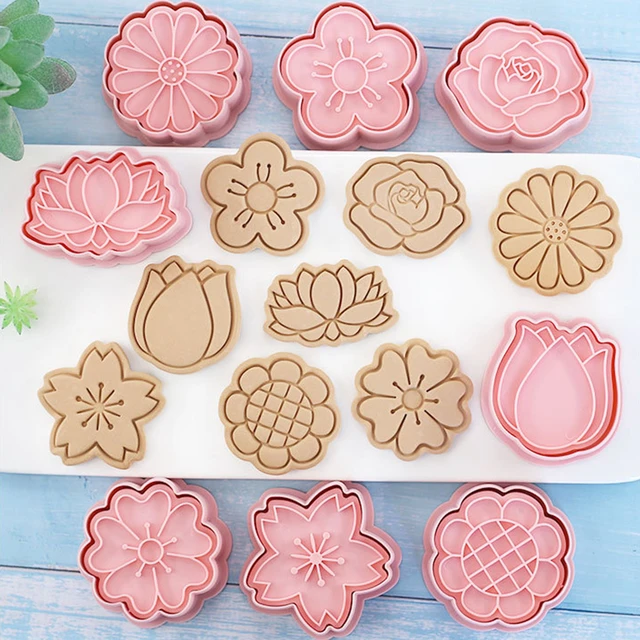 Set of 8 LV Designer Logo Floral Stencil Embosser Plastic Biscuit Plunger Cookie  Cutters