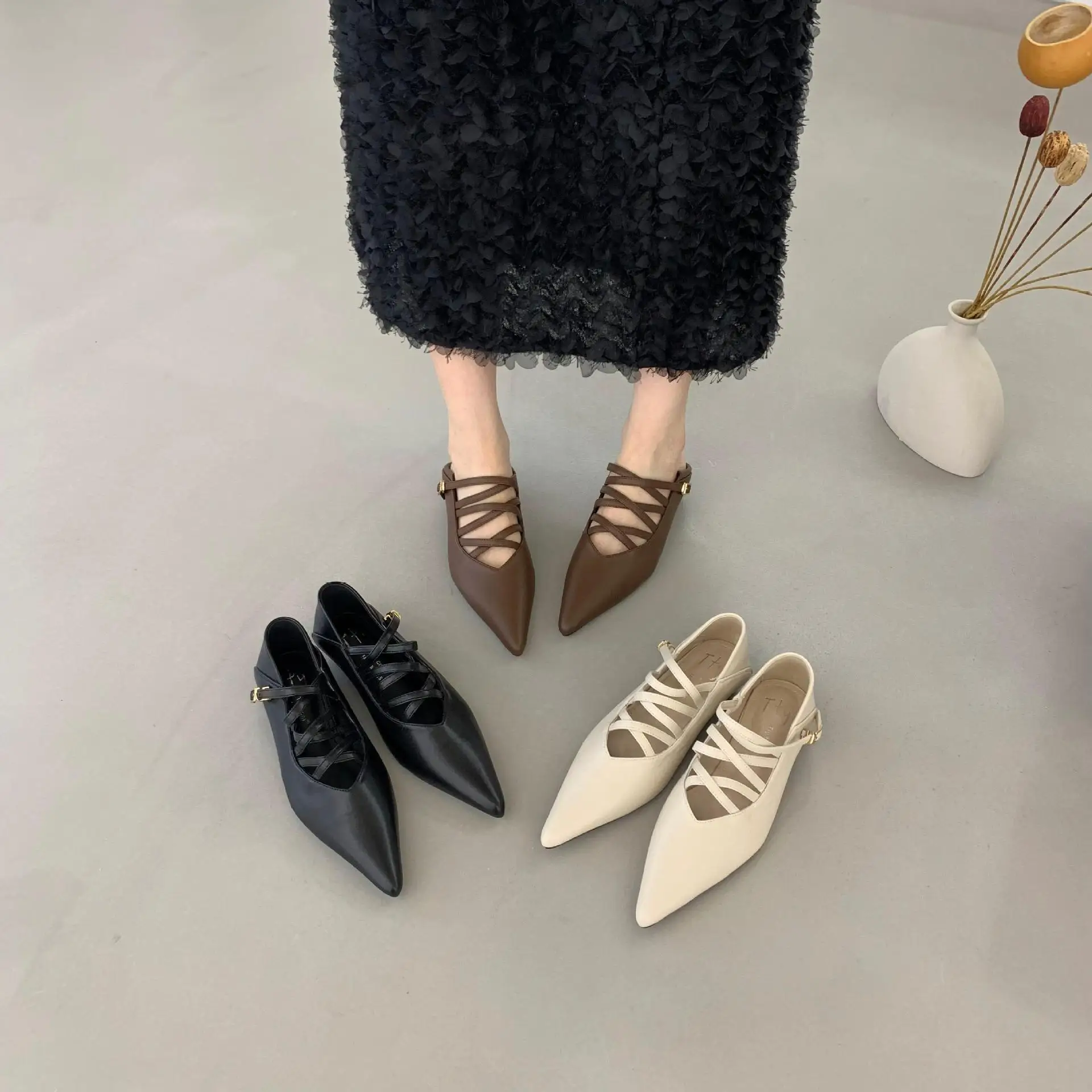 

Retro Single Shoes Women Word Buckle Mary Jane Shoes Shallow Mouth Gentle Shoes Pointed Toe Stiletto Special High Heels