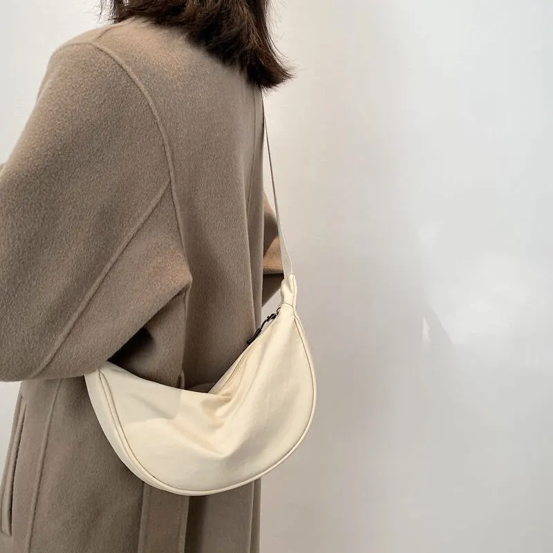 Elegant Women's Leather Crossbody Shoulder Bag – Classic Designer Handbag