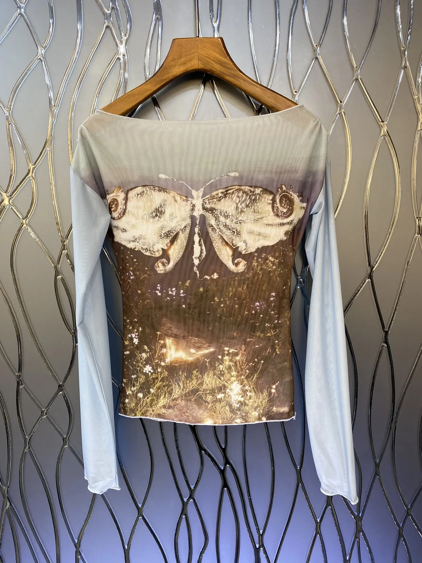 

The new blouse is elegant and stylish