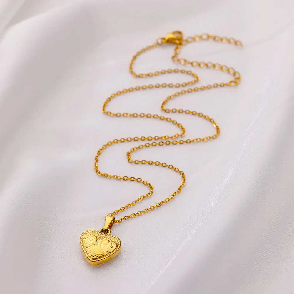 Minimalist Heart Pendant Necklace For Women Girls