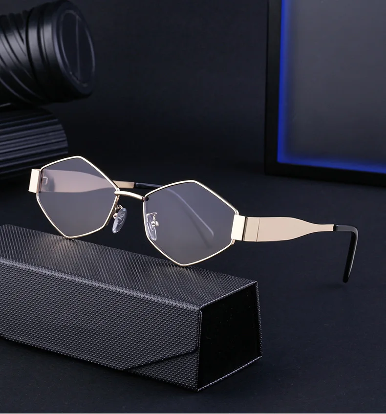 

Oulylan Irregular Metal Sunglasses Men Luxury Brand Designer Vintage Sun Glasses Women Small Frame Travel Eyewear Shades UV400