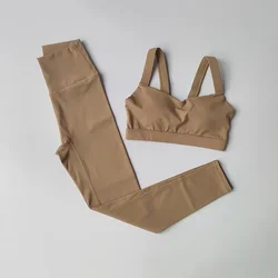 Women's Seamless Yoga Suit - High Waist Leggings and Sports Bra Fitness Set - M (Brown)