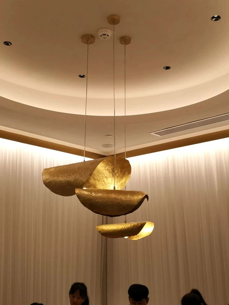 Nordic Leaf Pendant Lamp Copper Chandelier Creative Living Dining Bar Kitchen Island Lanterns LED Curved Pendant Light