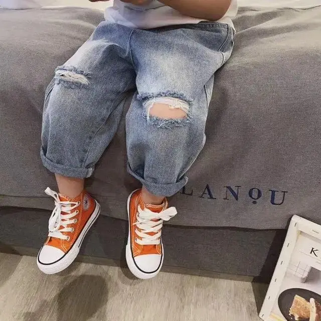 Jeans strappati per bambini estate sottile nuovi Jeans Casual per bambini versatili ragazzi