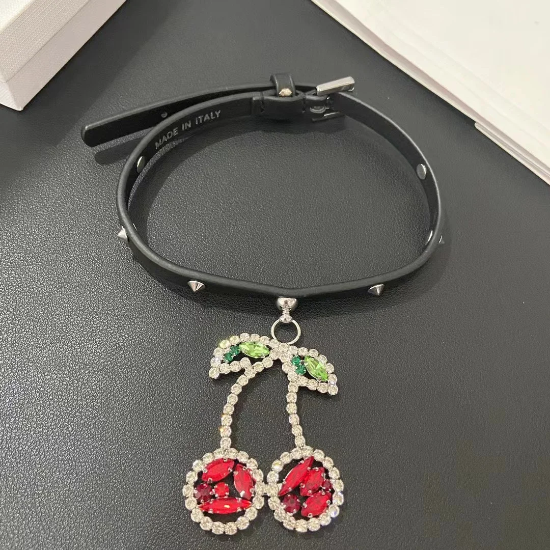 

Europe Fashion Designer Cherry Crystal Cowhide Luxury Necklace Choker Women Jewelry Top Quality Runway Trendy