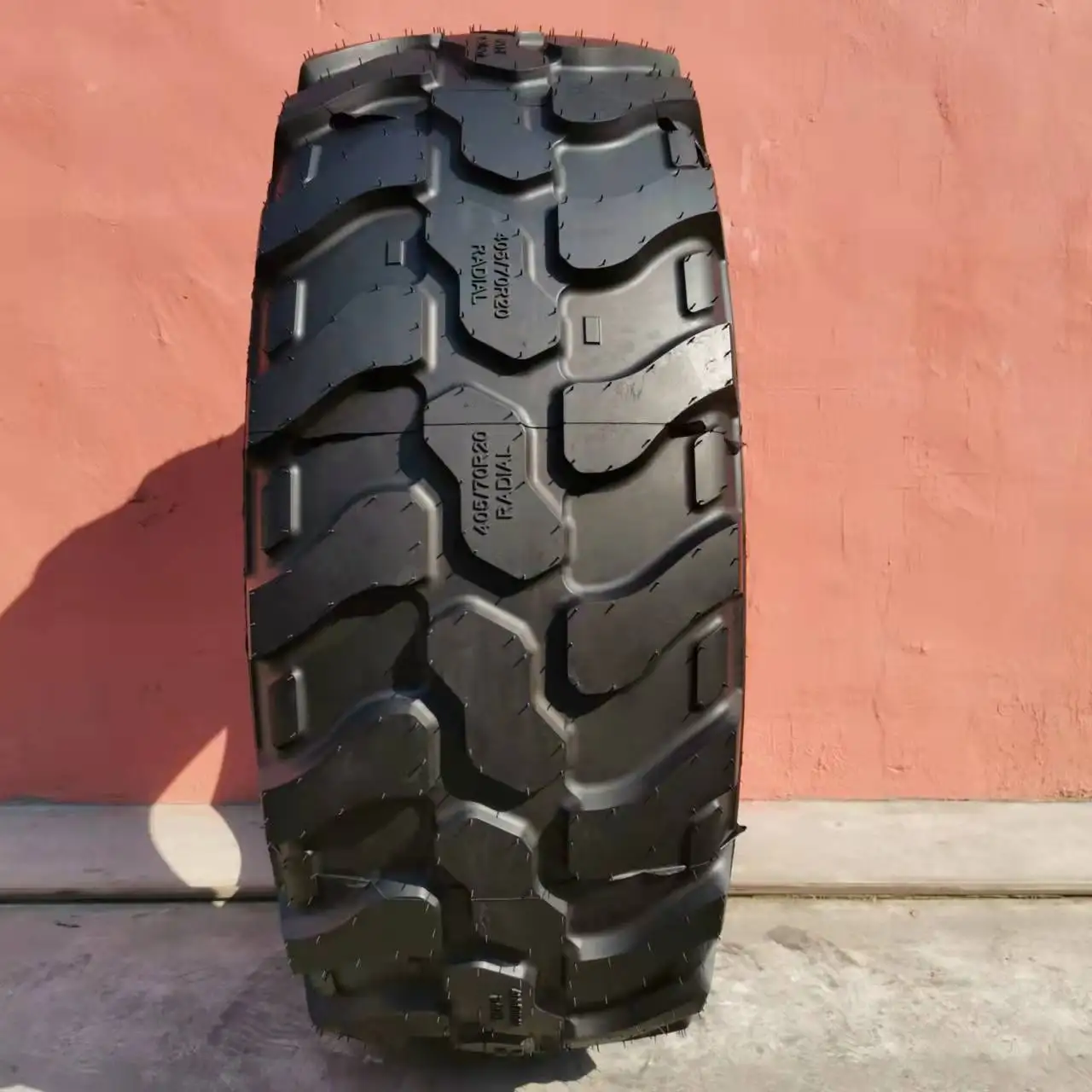 The bulk supply of Russian off-road tires 405/70R20 16/70R20 off-road vehicle supports the export guarantee of genuine products
