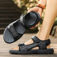 Sandales décontractées d'extérieur tendance pour hommes, chaussures d'eau de plage respirantes et antidérapantes avec semelle souple confortable EVA 5