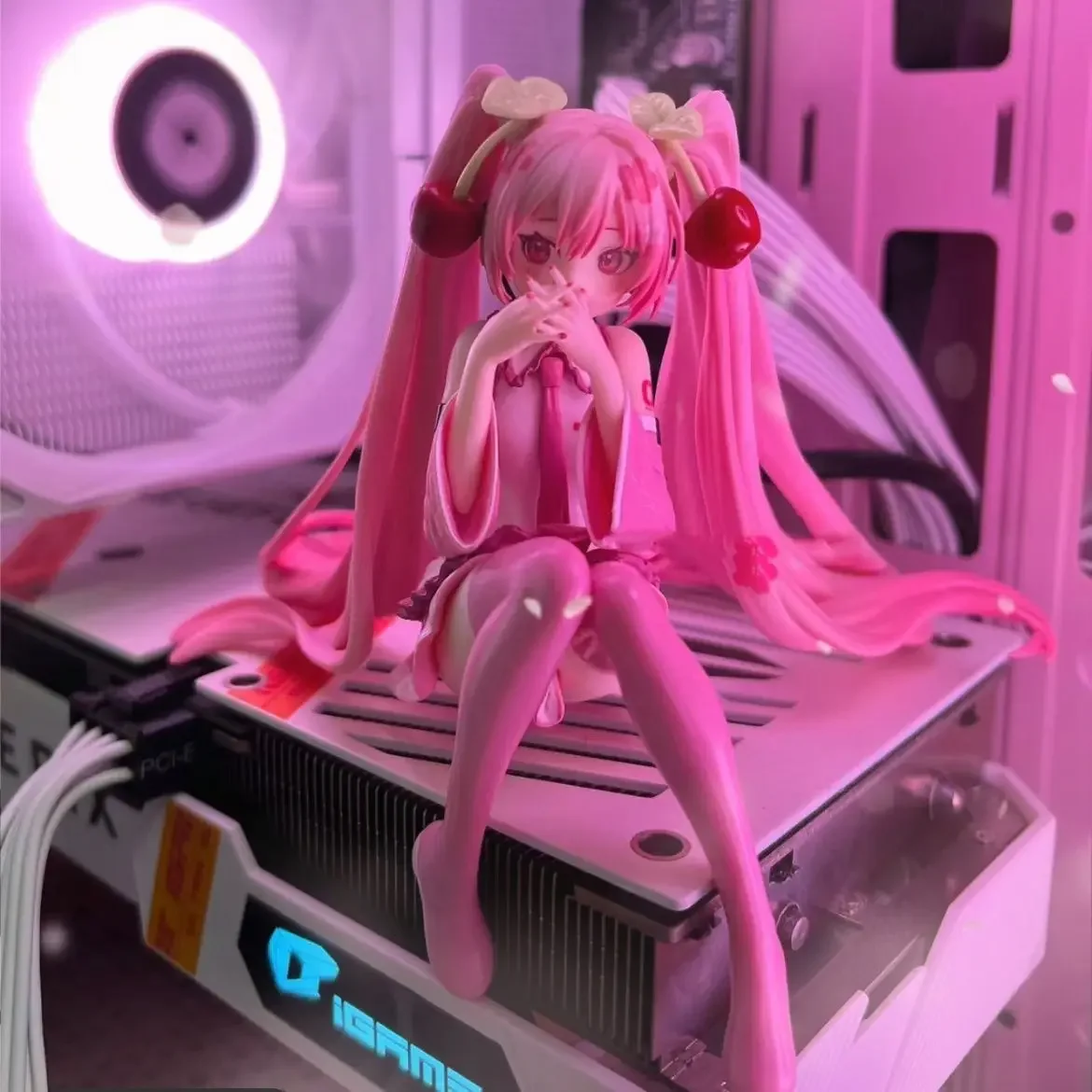 S8884cca069b74e87b8e72c7265b30ddfC - Hatsune Miku Figure