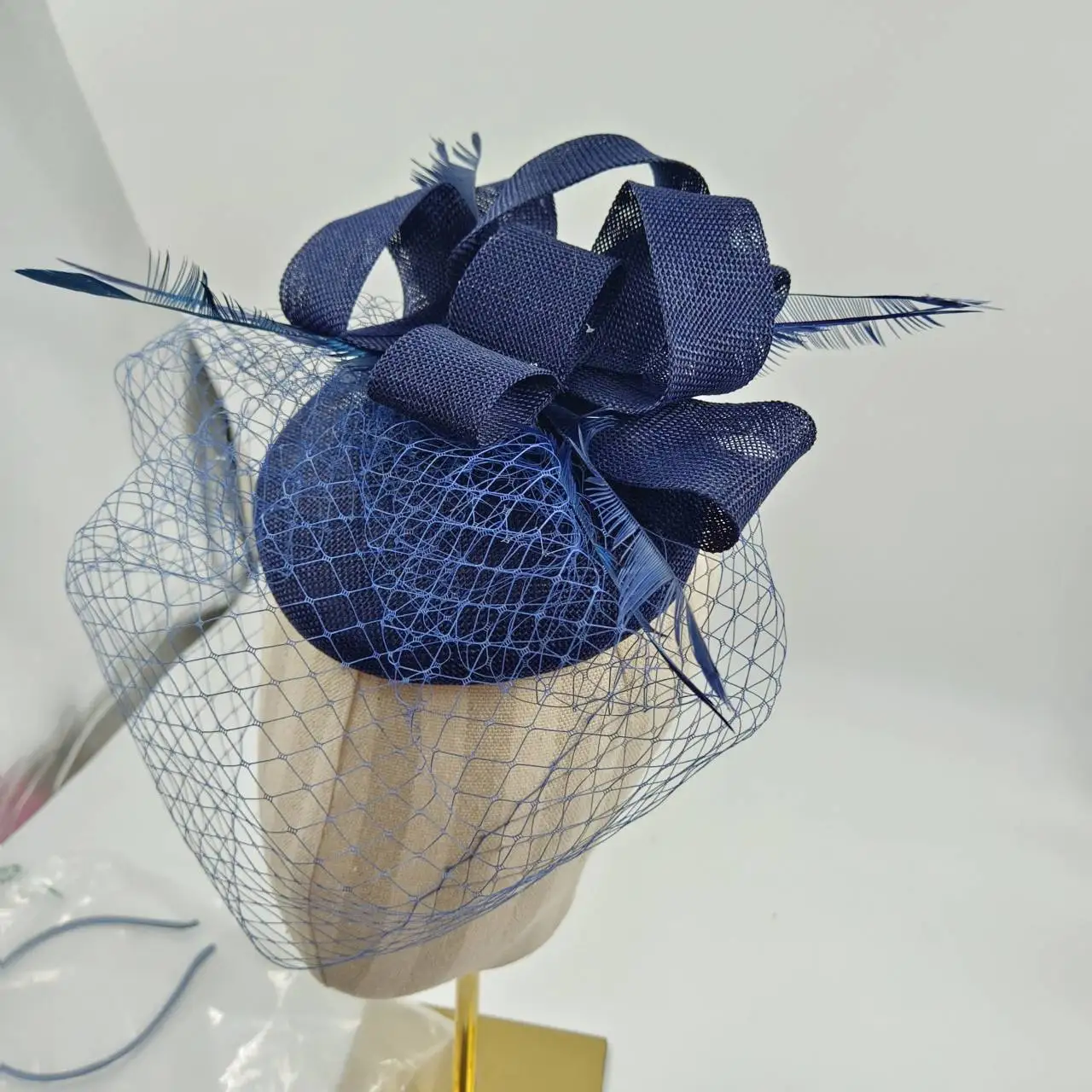 Hüte Fascinators Frauen Hut Sommer Italien Sinamay Hut Kirchenhut Vintage Hepburn Mode Hut Stoff Leinenmischung verziert Hut – Detail 30