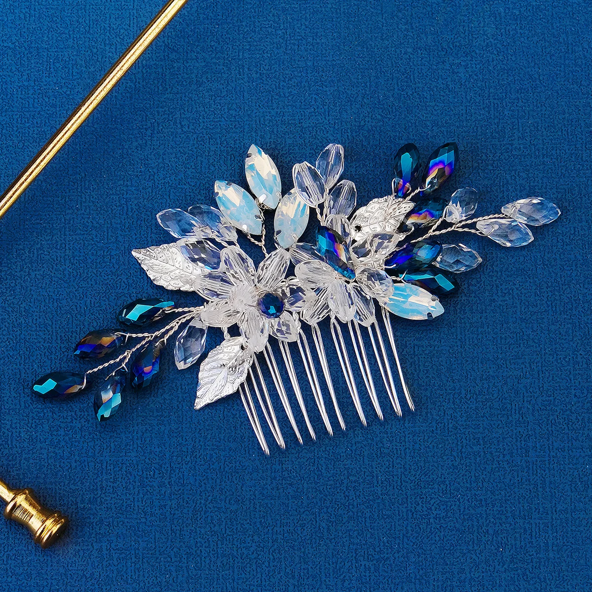 Dreamy Sapphie Blue Color Crystal Handmade Bridal Hair Comb Shiny Alloy Hairpin Clip Fashion Bride Wedding Hair Accessoreis