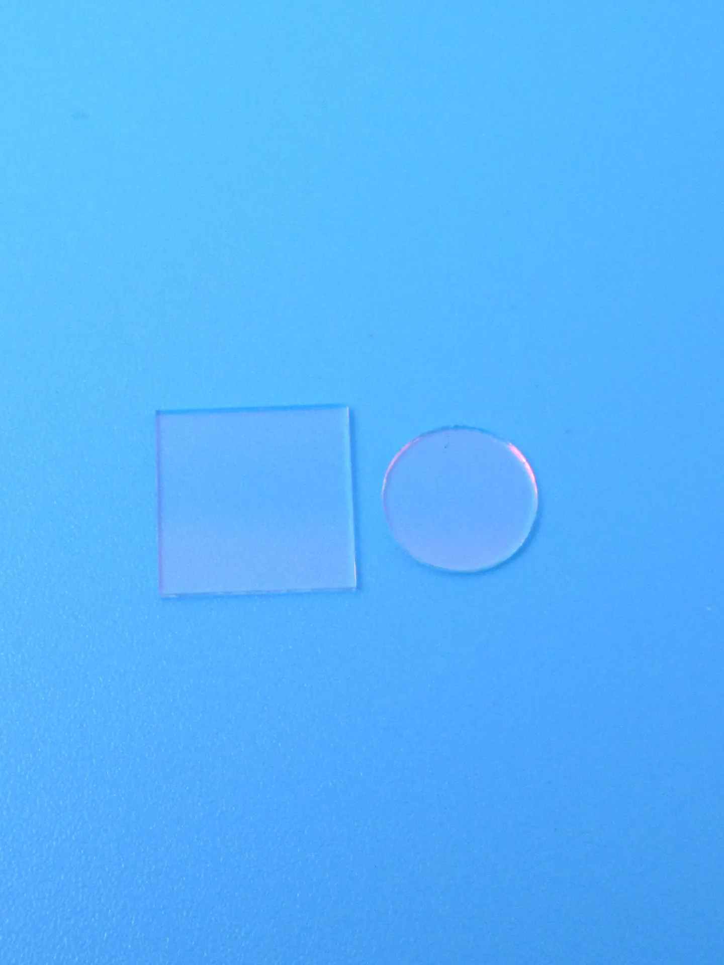 400-700Nm/400-640Nm 가시광선 필터 적외선 차단 유리 빛 투과 시트 빨간색, 녹색 및 파란색 높은 투과율