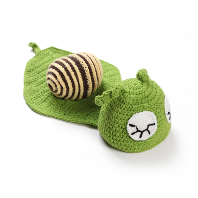 Newborn Knitted Green Snail Set Baby Photography Props Baby Girl Boy Handmade Woolen Snail Set Photography Props Aceessries
