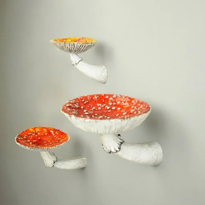 

3Pcs/set Mushroom Hanging Shelf Whimsical Floating Resin Craft Rack Wall Mounted Rustic Resin Crafts Wall Decor for Living Room