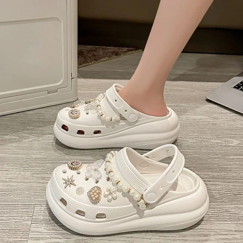 Women Clogs 2025 New Arrival Soft EVA Thick Platform Slippers Comfortable Garden Shoes Exquisite Fashion Girls Beach Sandals 5