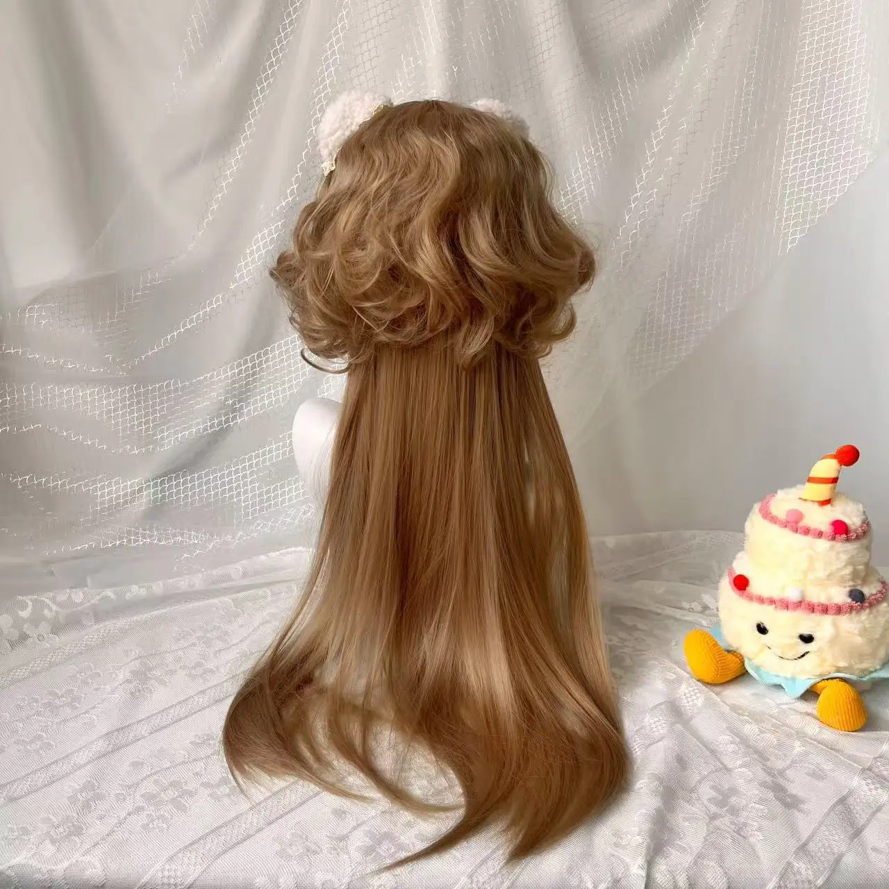 White Chocolate Wig for Women Sweetheart French Curly Jellyfish Headband Wigs High Temperature Fibers Synthetic Cosplay Wigs