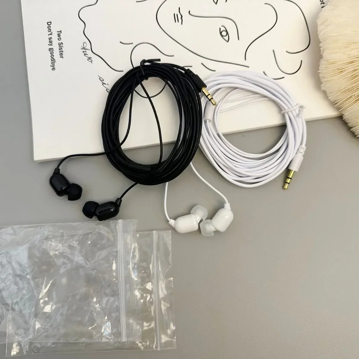Wired Live Broadcast Live In Ear Headset 3 Meters Long for Computer Laptop Phone With Microphone Dedicated Sound Card Headphones