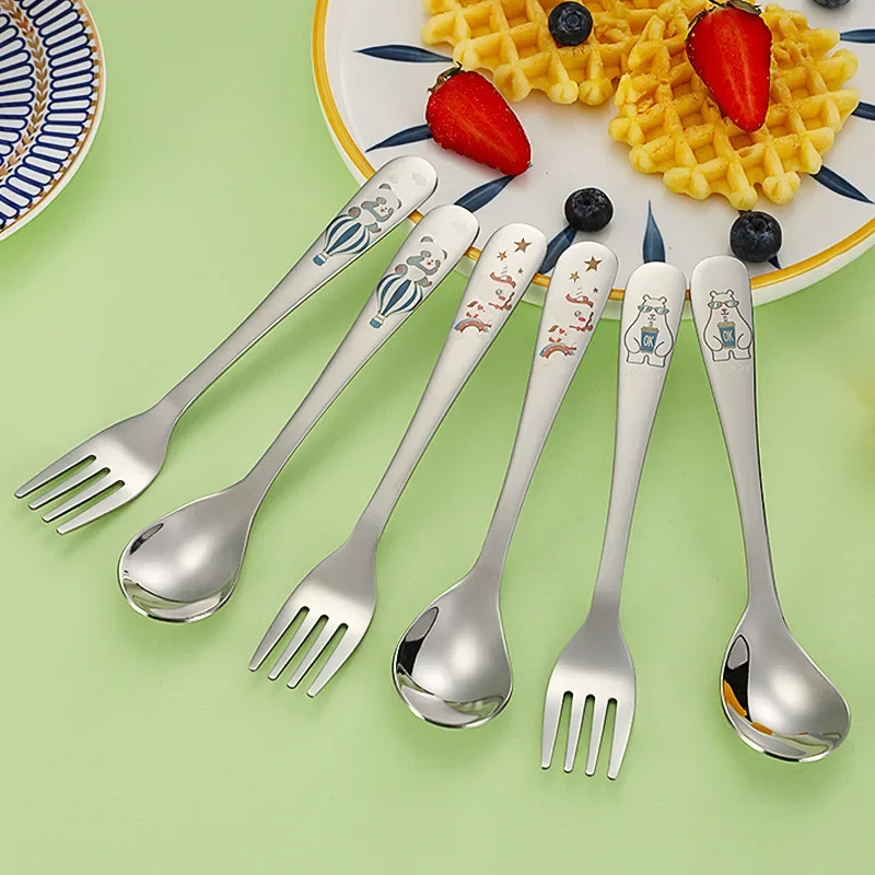 

Детская посуда из нержавеющей стали 304, ложка для обучения детям, мультяшный портативный набор ложек